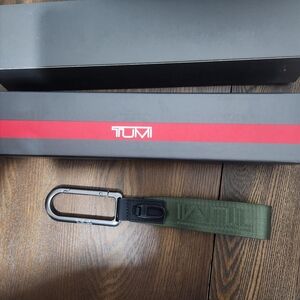TUMI Green Carabiner